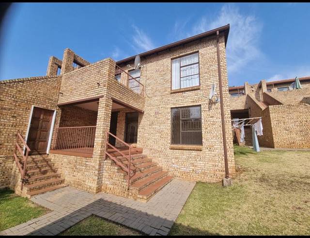 2 BEDROOM PROPERTY TO RENT IN AMOROSA